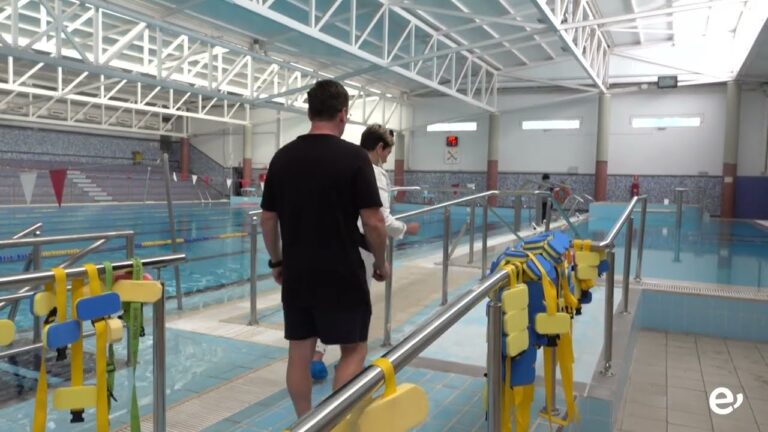 Cubierta térmica para piscinas: eficiencia envolvente